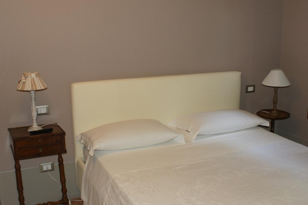 La Finestra Sul Po - Agriturismo Monticelli d'Ongina Room photo